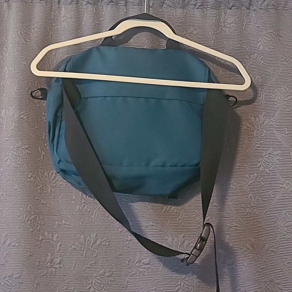 LL Bean Vintage Blue/Green Messenger Bag
